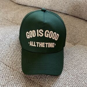 Green trucker hat White Embroidery